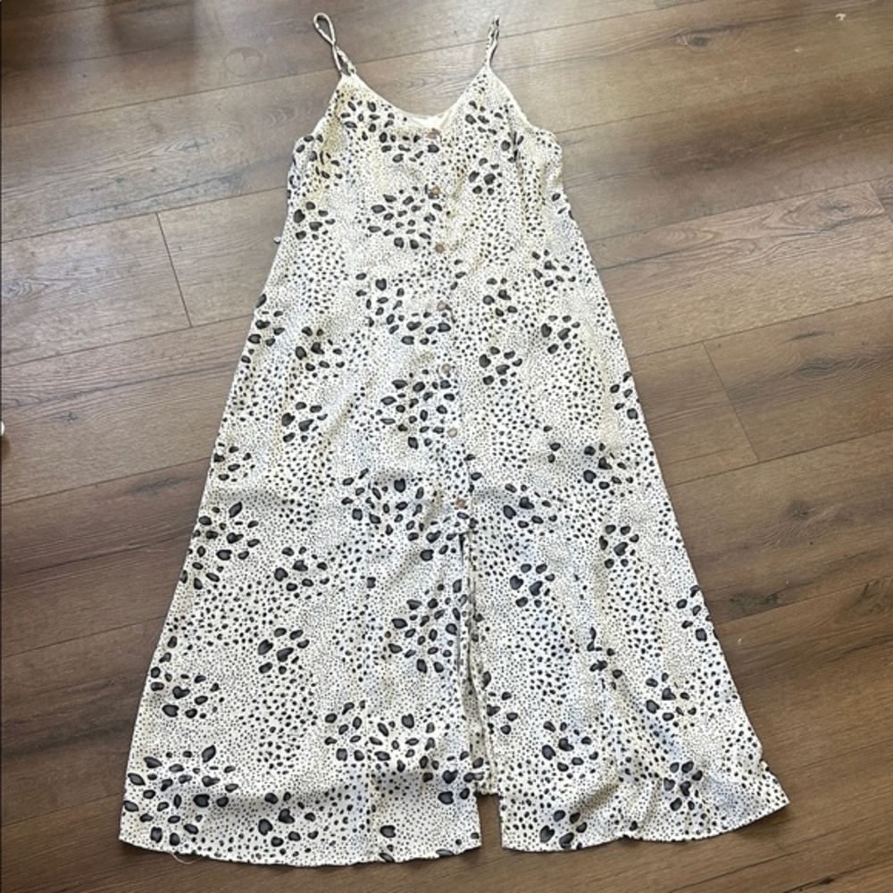 Sienna Sky Black and White Floral Dress ! Large